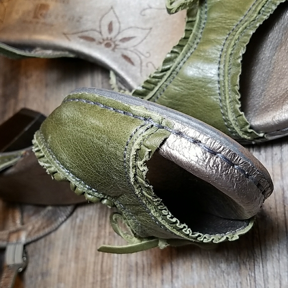 Jose Saenz Size 39 Green Leather Peep Toe Pump Heel Sandal - Picture 13 of 16